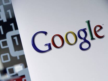 O logotipo de Google na sede de Bruxelas da companhia