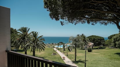 El parador de Mazagón (Huelva) se encuentra en primera línea de playa.