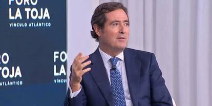 El presidente de CEOE, Antonio Garamendi, este jueves en La Toja.