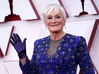 La actriz Glenn Close en la alfombra roja de los Premios Oscar 2021.