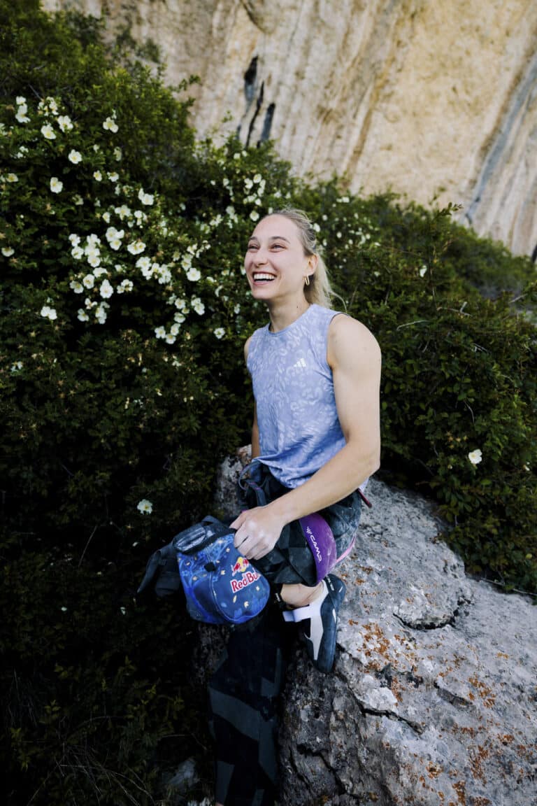 La escaladora eslovena, sonriente tras su gesta.