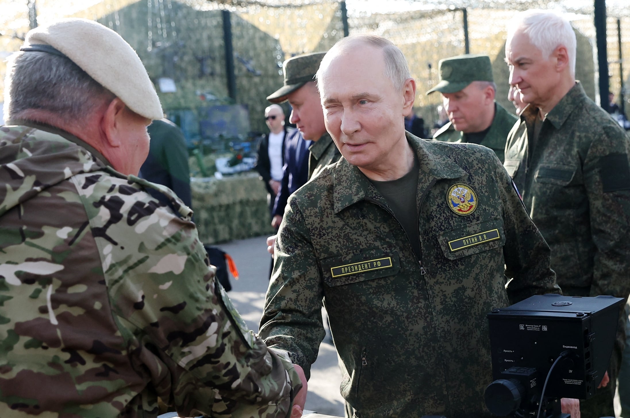 Vladímir Putin, durante unas maniobras militares en Nizhny Nóvgorod.  
