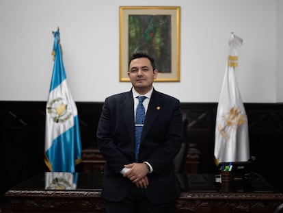 Samuel Pérez el 16 de enero cuando todavía era presidente del Congreso de Guatemala.