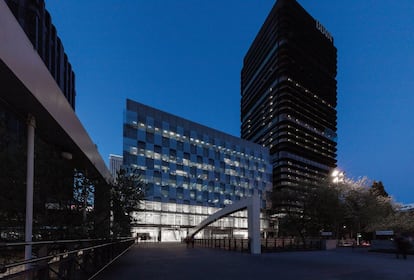 Fachada del nuevo establecimiento de Zara, en el Paseo de la Castellana de Madrid.