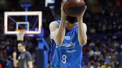 Brizuela se lamenta en un partido de Estudiantes