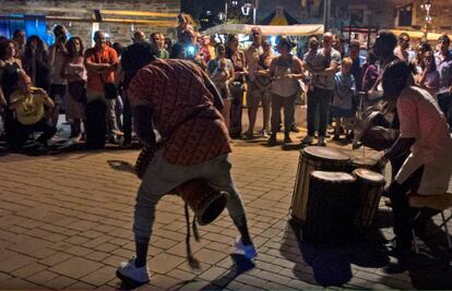 Fiesta de tambores durante la IV edición de Villar de los Mundos.