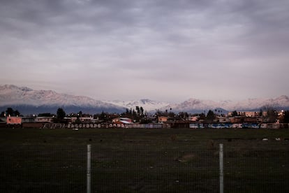 El asentamiento en San Bernardo a las afueras de Santiago frente a los Andes chilenos, en julio de 2020.