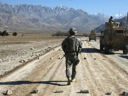 Un soldado de EE UU en la base de Bagram, a las afueras de Kabul, en una foto de archivo.