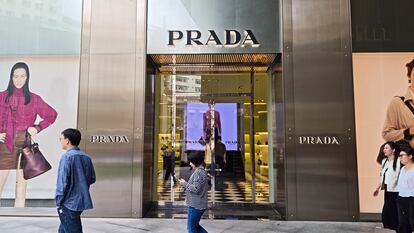 Una tienda de Prada en Shangai, este miércoles.
