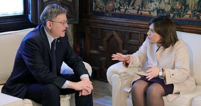 El presidente de la Generalitat Valenciana, Ximo Puig, y la portavoz del PP, Isabel Bonig.