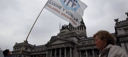 Manifestaci&oacute;n en Buenos Aires durante la nacionalizaci&oacute;n de YPF. 