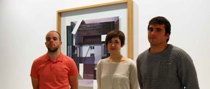 De izquierda a derecha, José David Romero Martín, Amaia García Azketa y Patrick Grijalvo, ganadores de los premios Ertibil 2013.