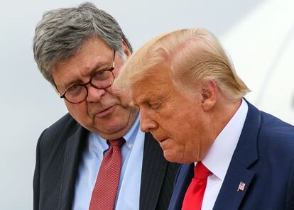 William Barr y Donald Trump, el pasado septiembre en Maryland.