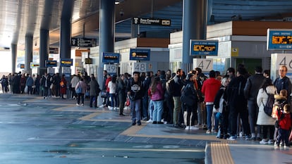 Colas en la primera jornada de huelga de transportes