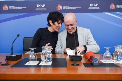 La ministra de Inclusin, Seguridad Social y Migraciones, Elma Saiz y el secretario general de CCOO, Unai Sordo ,este mircoles en la sede del Instituto Nacional de Administracin Pblica (INAP), en Madrid.