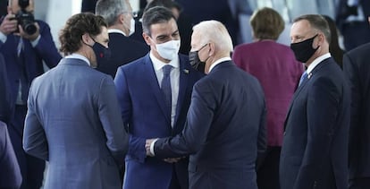 El presidente del Gobierno español, Pedro Sánchez, y su homólogo estadounidense, Joe Biden.