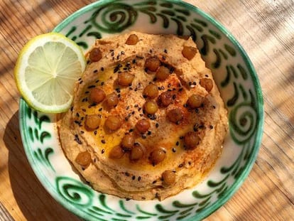 Hummus de garbanzo, berenjena y tomate seco