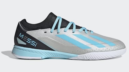 Adidas X Crazyfast Messi con toques de azul argentino y plateado inspirado en los trofeos y cierre de cordones