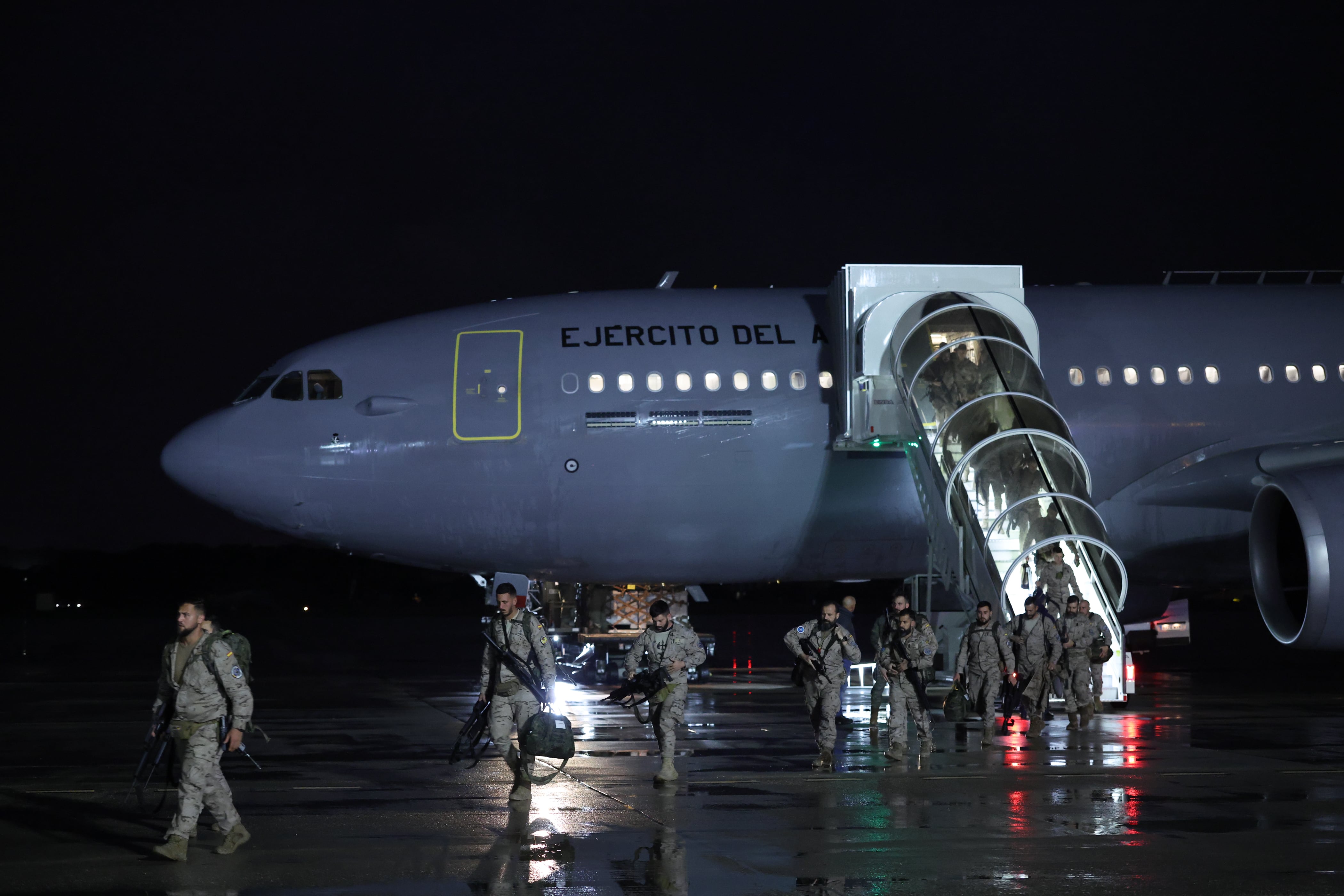 La sanidad de 500.000 militares queda en el aire al no presentarse Adeslas y Asisa al nuevo concierto