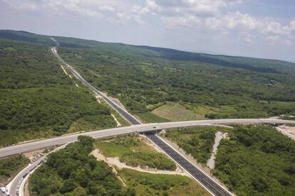 La autopista Ciudad Valles-Tamuín en San Luis Potosí tras su inauguración.