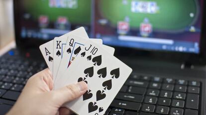 Partida de póker online.
