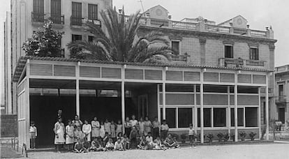 Biblioteca infantil desmuntable a Sant Andreu, el 1936.