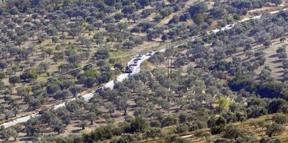 Varios tanques sirios se dirigen a la frontera turco-siria.