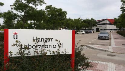 Hangar en el campus de Fuenlabrada de la Universidad Rey Juan Carlos.