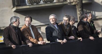 De izquierda a derecha, Jaume Collboni; en el centro, Xavier Trias, Jordi Martí, Alberto Fernández Díaz, Jordi Portabella y Oriol Amorós.