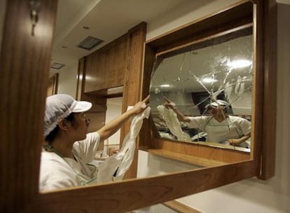 Los espejos auténticos, que fueron restaurados, están ahora guardados dentro del restaurante.