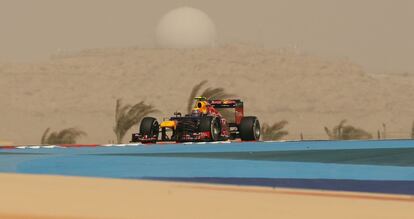 Mark Webber en el circuito de baharain.