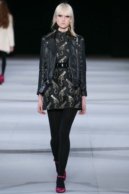 Saint Laurent resucita a Edie Sedgwick en la pasarela