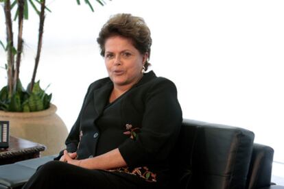La presidenta de Brasil, Dilma Rousseff, hoy en el Palacio de Planalto