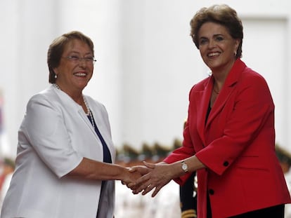 Bachelet (i) y Rousseff, este viernes 