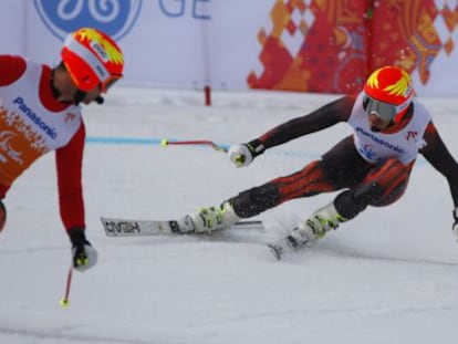 Jon Santacana y Miguel Galindo en el descenso de Sochi.