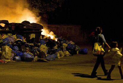 El aspecto de la ciudad andaluza era a primera hora de la noche del lunes como el de una ciudad en guerra.