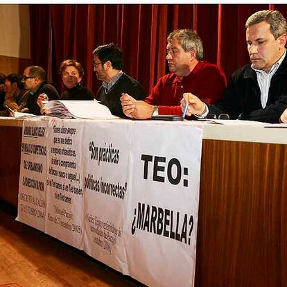 Los cuatro concejales socialistas, en el pleno celebrado el pasado lunes.