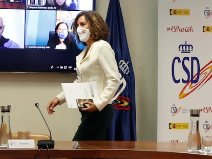 La Secretaria de Estado para el Deporte Irene Lozano, durante una reunión en el CSD el pasado mes de diciembre.