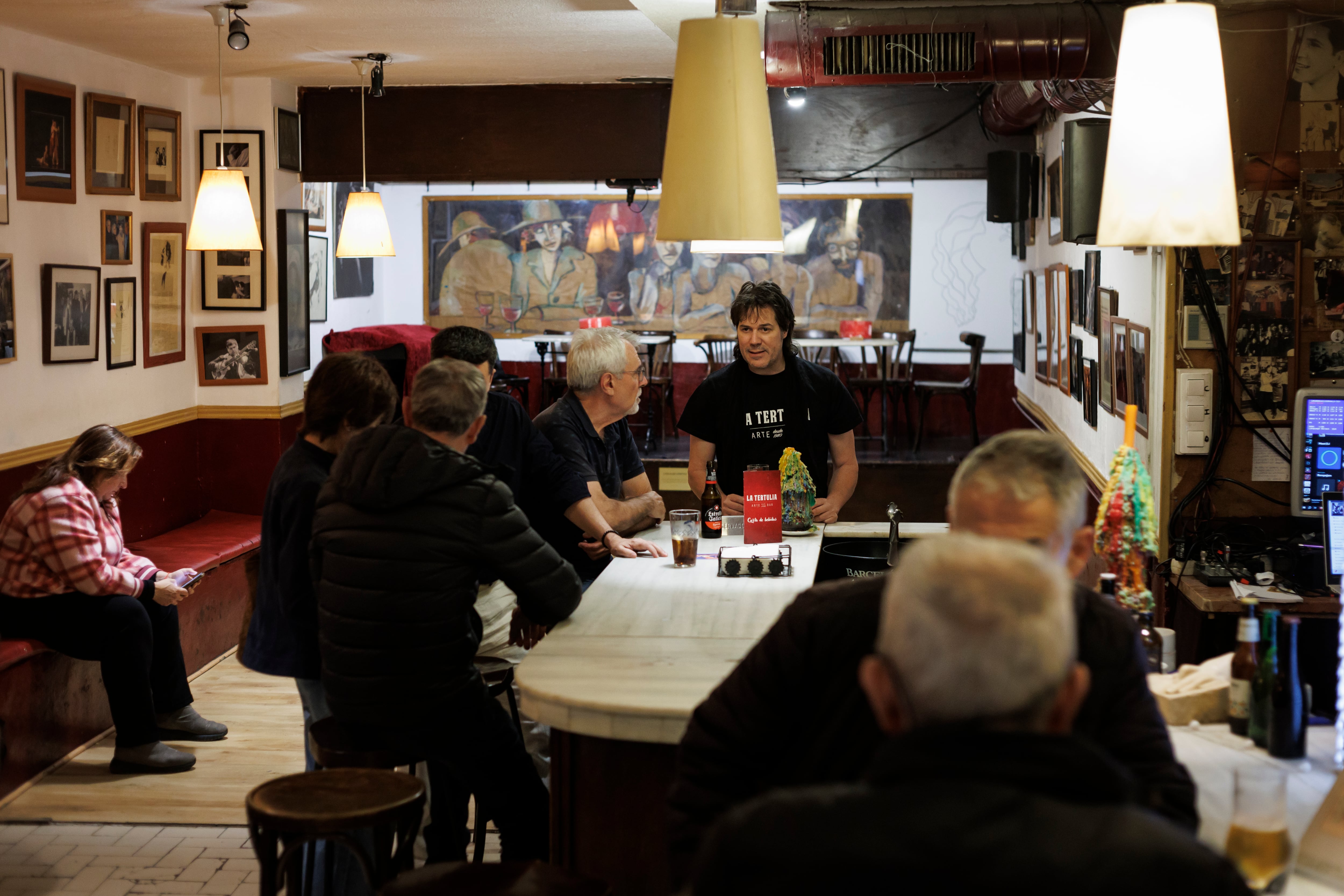 Interior del bar La Tertulia de Granada.