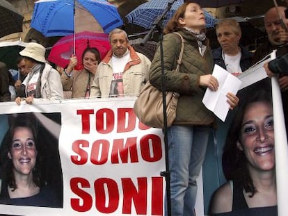 Familiares y amigos de Sonia Iglesias se manifiestan en 2010