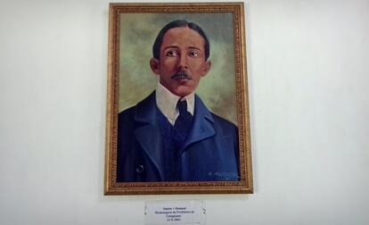 Uma imagem de Santos Dumont bronzeado, tomada após um período de férias na praia.