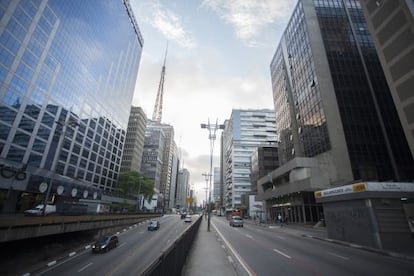 La Avenida Paulista, vacía.