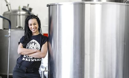 Jaega Wise, maestra cervecera de Wild Card Brewery.