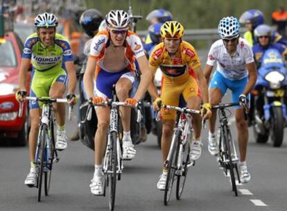 De izquierda a derecha, Ivan Basso, Robert Gesink, Alejandro Valverde y Ezequiel Mosquera, en Sierra Nevada.