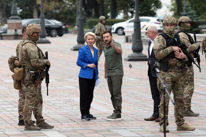 Ursula von der Leyen y el presidente de Ucrania, Volodímir Zelenski, en septiembre en Kiev.