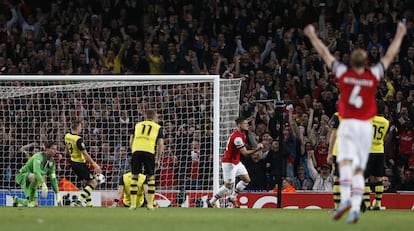 Giroud celebra el gol del empate.