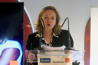 
La vicepresidenta primera del Gobierno y ministra de Asuntos Económicos, Nadia Calviño, presidió este lunes el acto de entrega del VI Premio Mujer y Tecnología que otorgan la Fundación Orange y el Ayuntamiento de Segovia.