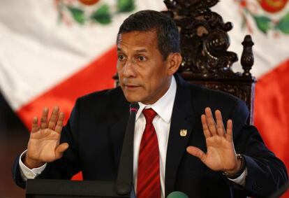 El presidente Humala habla ante la prensa internacional. 