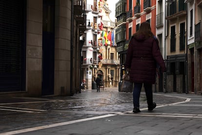 Ambiente en las inmediaciones del Ayuntamiento de Pamplona.