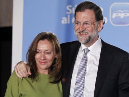 Mariano Rajoy, acompañado por su mujer Elvira Fernández, en Génova.